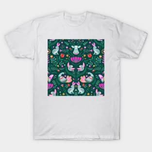 Green Scandinavian Design T-Shirt